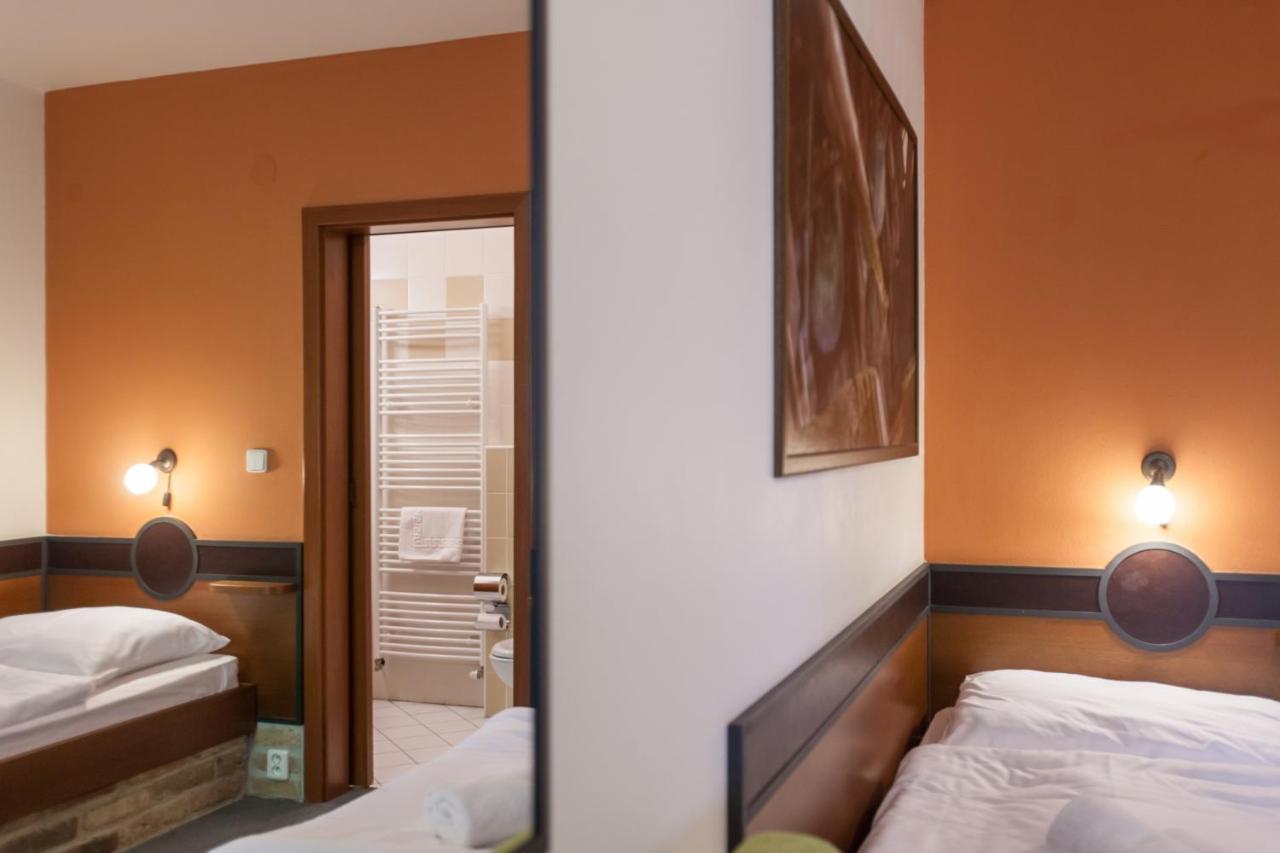 Hotel Vinar - Bed & Breakfast Kurdějov Exteriér fotografie