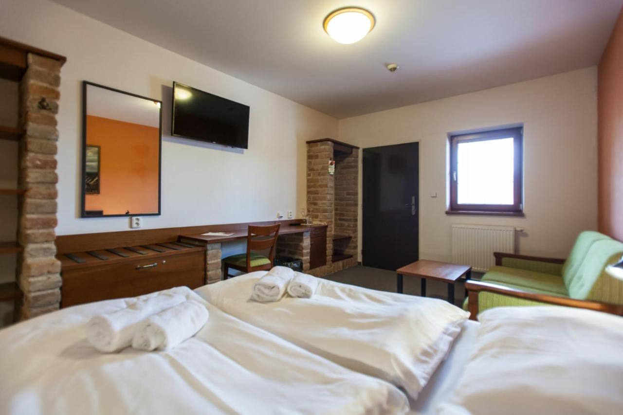 Hotel Vinar - Bed & Breakfast Kurdějov Exteriér fotografie
